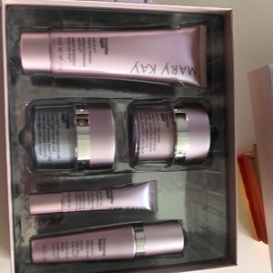Mary Kay Timewise Repair Brand New